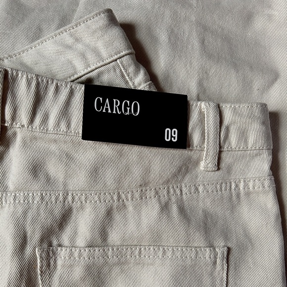 2 pocket basic cargos - Picture 4 of 5